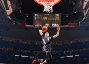 开云体育中国-亚特兰大折翼，当防守铁锁布克遇上太原猛虎，NBA季前赛的东方寓言
