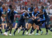 开云官方app入口-法国队在欧洲预选赛中击败对手，赢得关键胜利