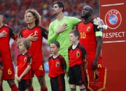 开云体育APP下载-瑞典碾压曼联，库尔图瓦扛起全队的简单介绍