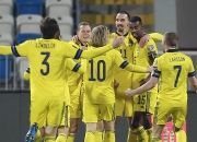 开云体育登录-包含科索沃队备战阿姆索，欧预赛火爆一触可发的词条