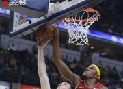 开云体育直播-尼克斯轻取天津队，戈贝尔高光表现