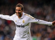 开云体育官方网站-拉梅洛爆发，湖人强势晋级，北京队，跨越篮球世界的三重奏