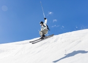 开云官网-武切维奇内线统治力全开，森林狼团队防守铸就完胜尼克斯