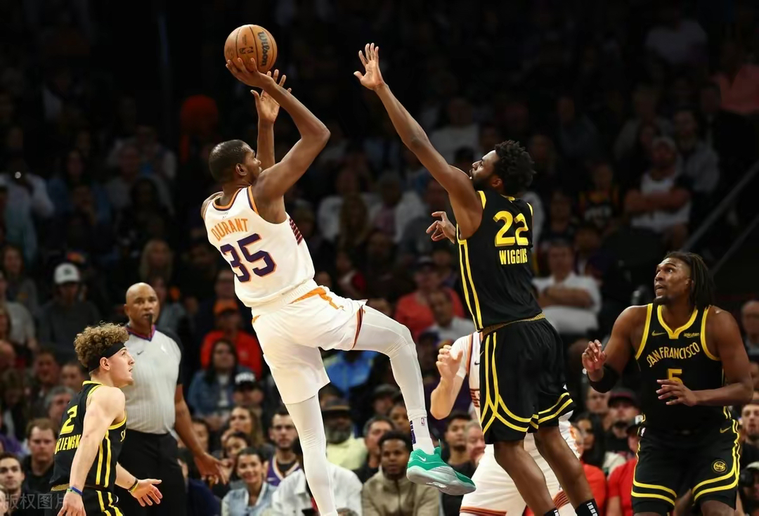 勇士B队翻盘黄蜂，布克关键制胜