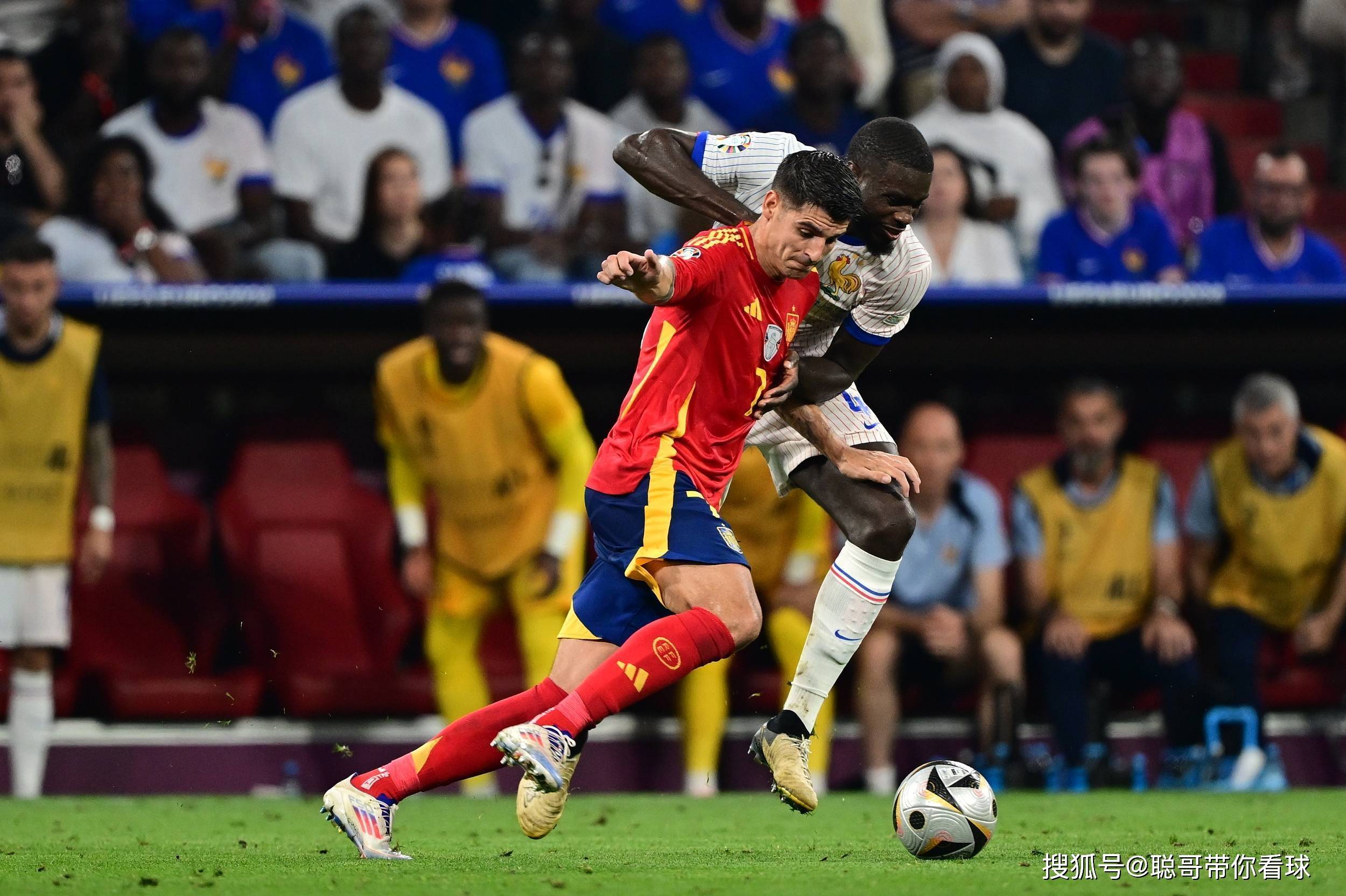 荷兰逆天绝平西班牙,成功挺进欧国联半决赛 荷兰逆天绝平西班牙,成功挺进欧国联半决赛