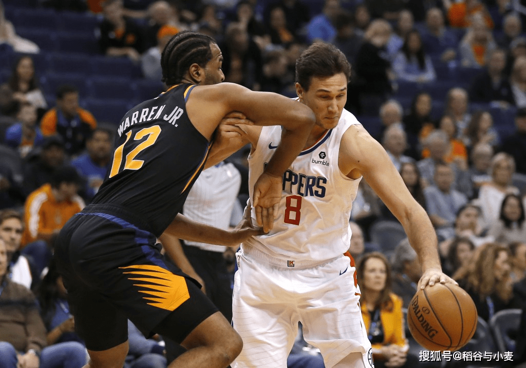 塞尔维亚男篮完胜凯尔特人,加里纳利三分雨点燃全场的简单介绍 塞尔维亚男篮完胜凯尔特人,加里纳利三分雨点燃全场的简单介绍