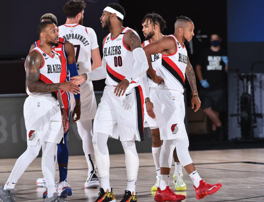 雄鹿B队碾压鹈鹕,拉塞尔爆发神勇的简单介绍 雄鹿B队碾压鹈鹕,拉塞尔爆发神勇的简单介绍