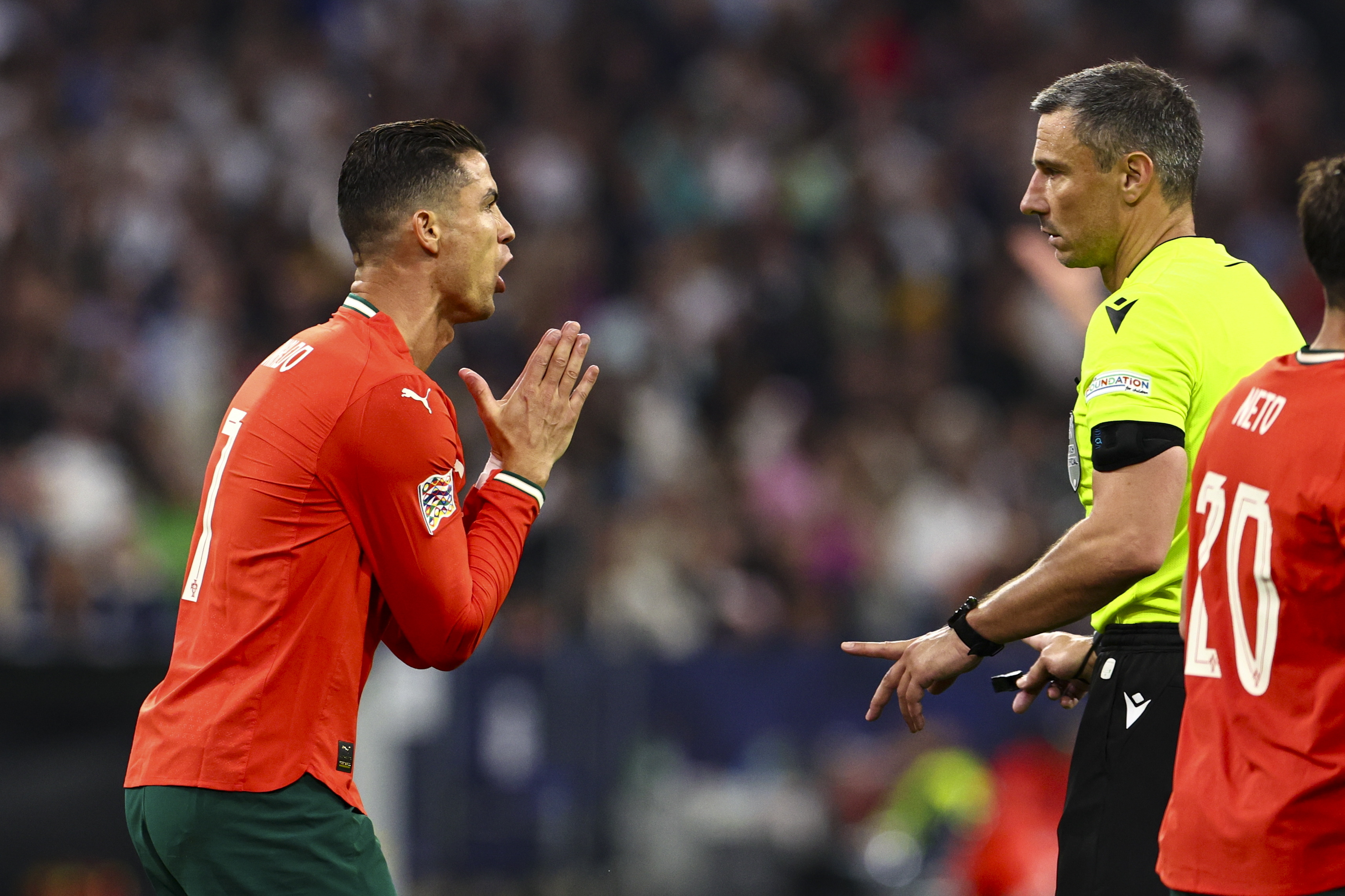 葡萄牙连进两球逆转局势,成为关注焦点 葡萄牙连进两球逆转局势,成为关注焦点