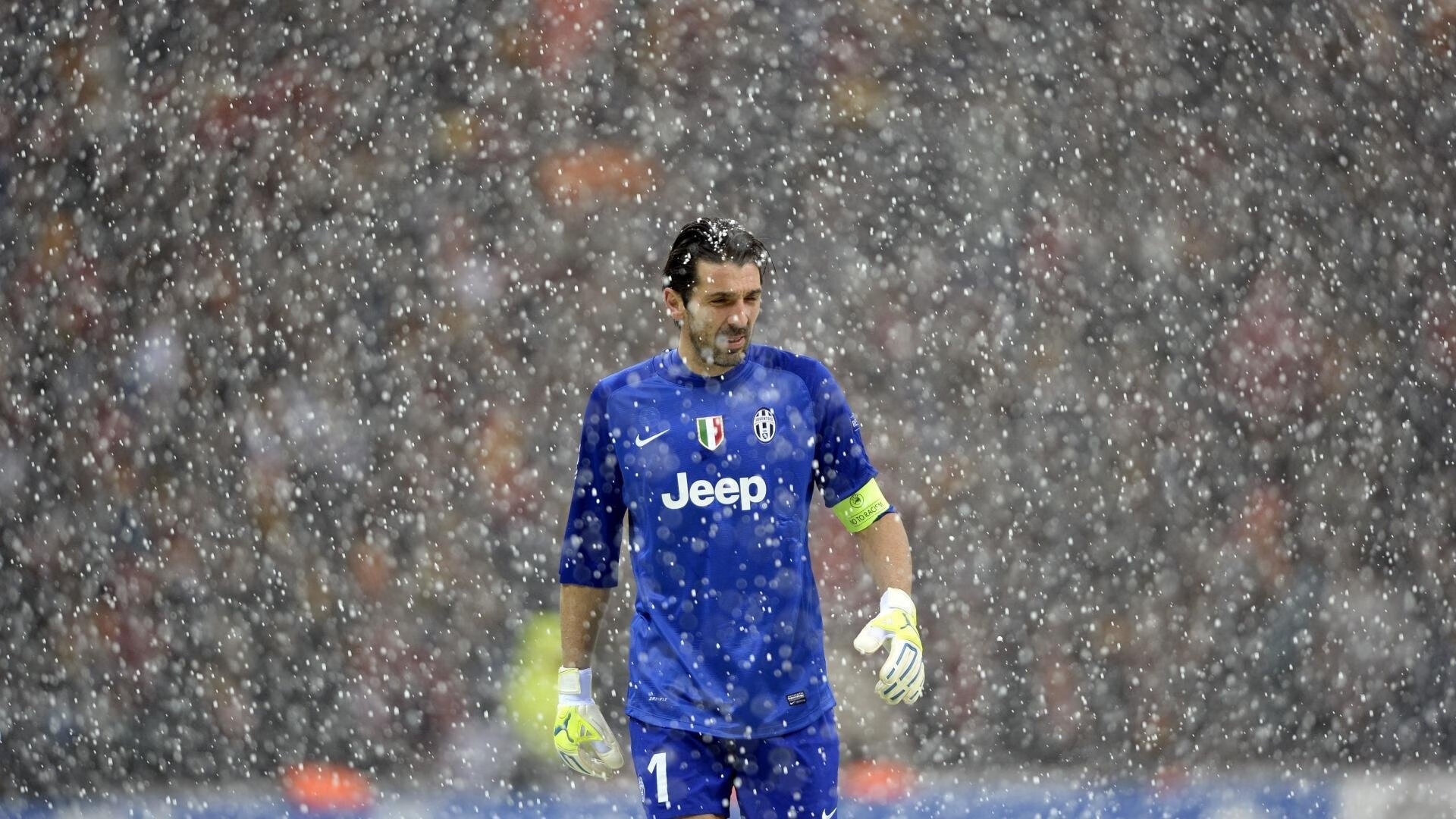 伊萨克闪耀洛杉矶,一锤定音助美国队力擒拉齐奥