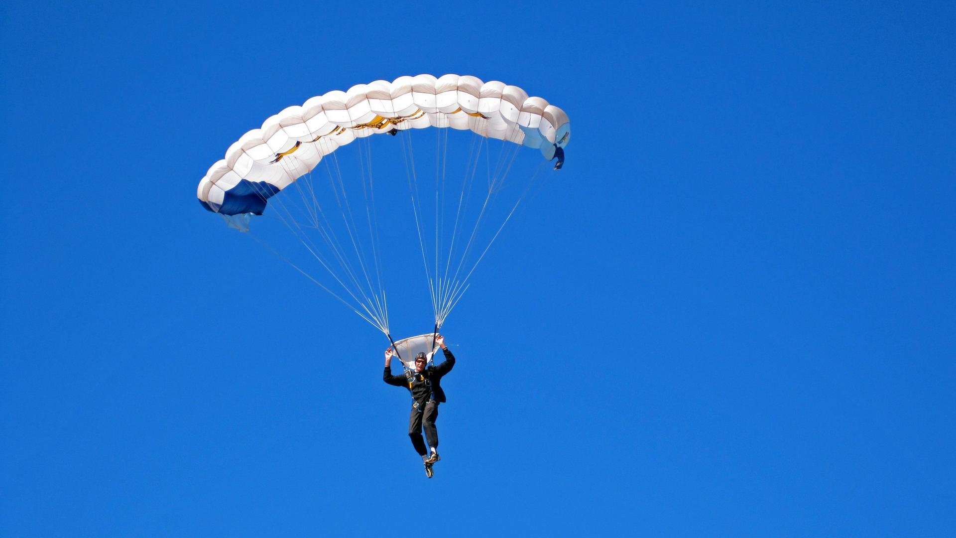 广东队单节拉开雄鹿,乔治成为关键先生